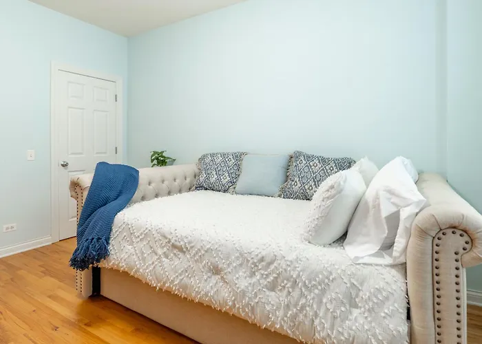 Windy Getaway - 3br 2ba Townhouse Chicago