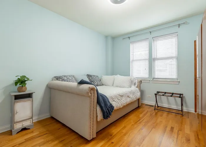 Windy Getaway - 3br 2ba Townhouse Chicago